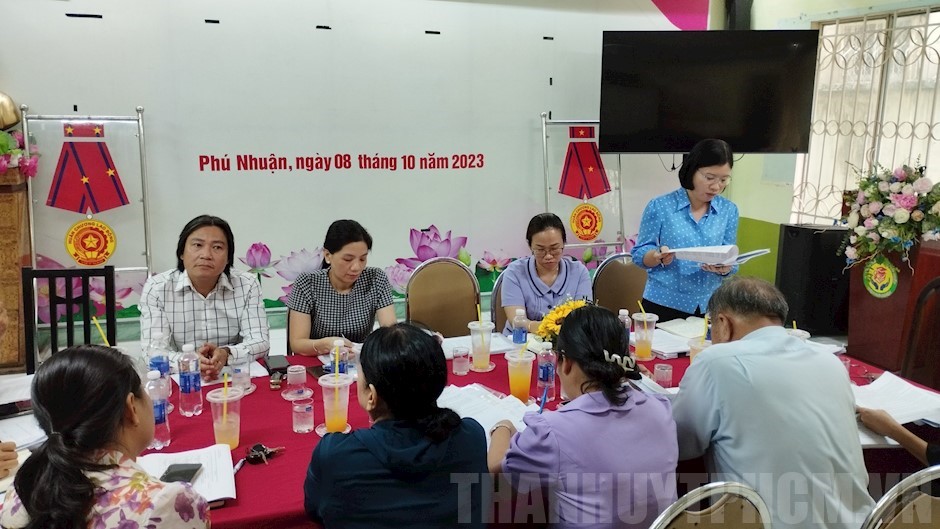 Giám sát việc quản lý thu - chi học phí và việc huy động
                        quản lý, sử dụng các khoản đóng góp trong trường học